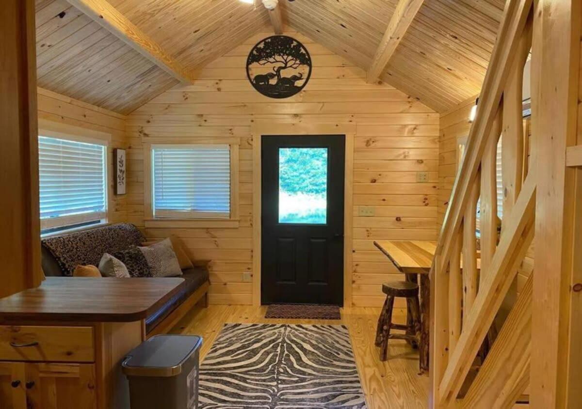 Serene 1Br Cabin Near Nc Z00 With Loft & Waterview Asheboro Eksteriør billede